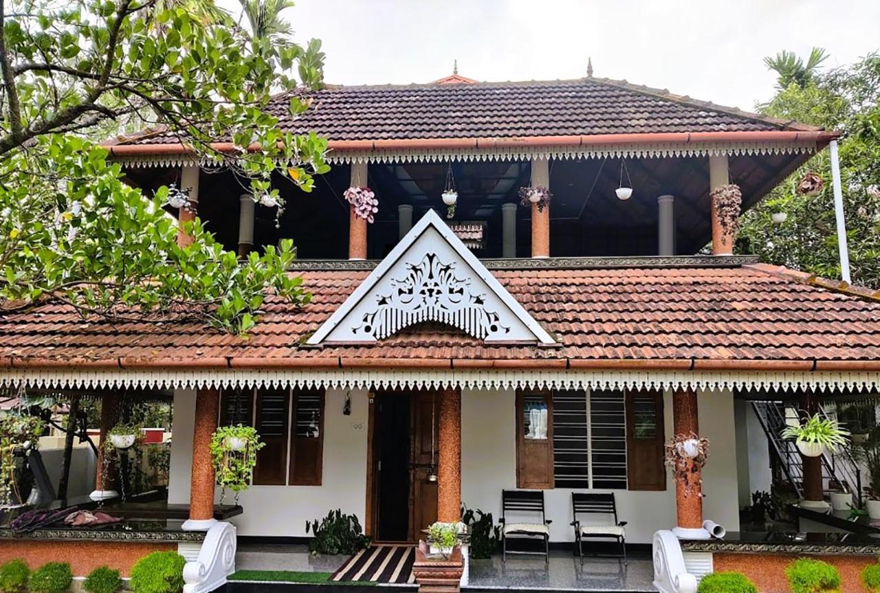 Mi Casa Tu Casa Homestay Kochi Exteriör bild