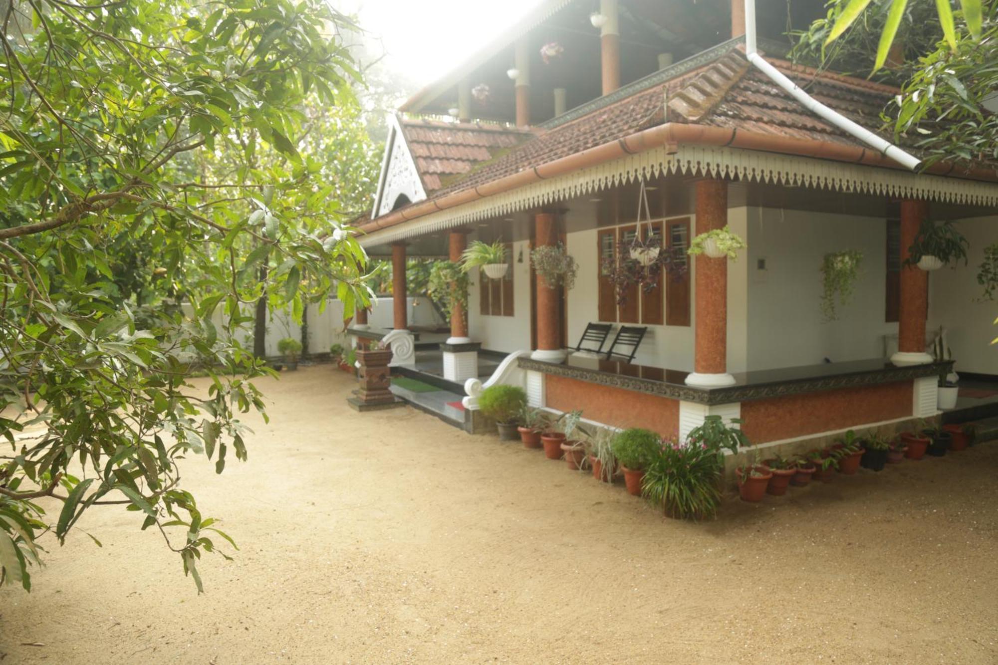 Mi Casa Tu Casa Homestay Kochi Exteriör bild