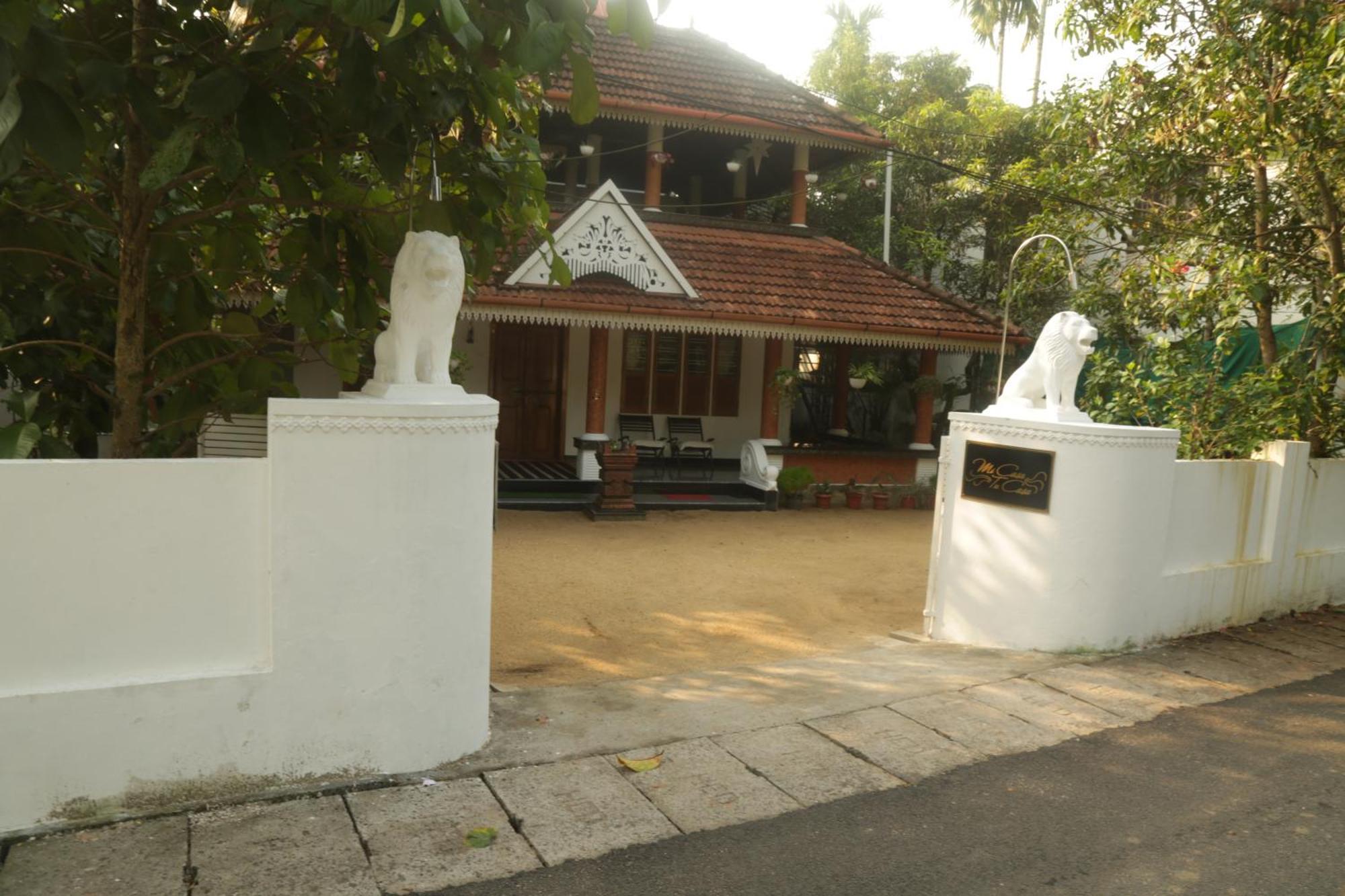 Mi Casa Tu Casa Homestay Kochi Exteriör bild